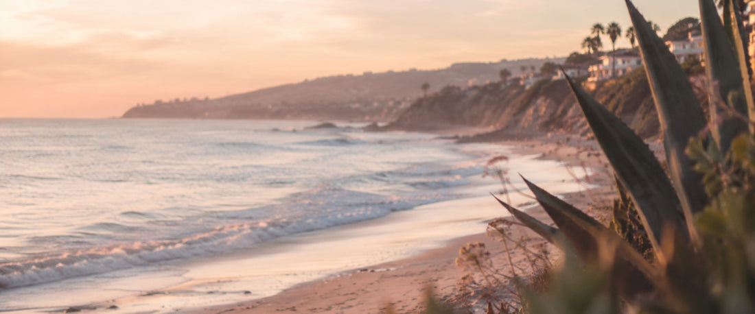 Beach To Brunch: How Versatile Fashion Accessories Define Modern Coastal Style
