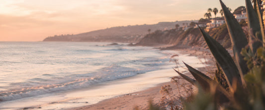 Beach To Brunch: How Versatile Fashion Accessories Define Modern Coastal Style